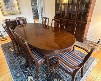 vintage DREXEL dining room table with 8 chairs
