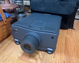 Epson ELP-3300 LCD projector