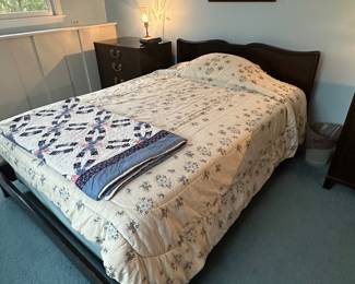 LANDSTROM Antique wooden bed frame