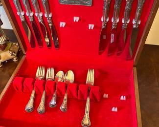 Gorham Chantiliy 8 pl settings less 4 forks