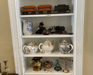 ANTIQUE TOY TRAIN, COLLECTION OF NICE TEA POTS