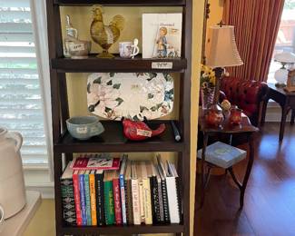 BOOKCASE PIER ONE PLATTER, BEE CHINA, COOKBOOKS
