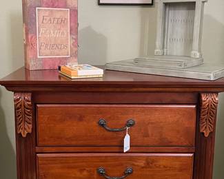 ANTIQUE 3 DRAWER CHEST