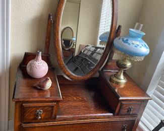 ANTIQUE VANITY