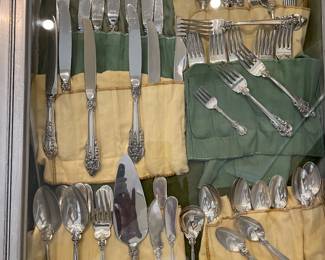 WALLACE GRAND BAROQUE STRRLING SILVER SERVICE FOR 12/PLUS SERVING PIECES /TOTAL 42 PIECES