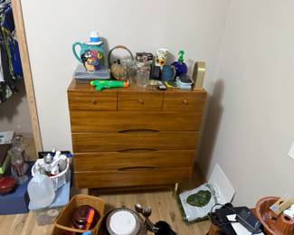 MCM DRESSER