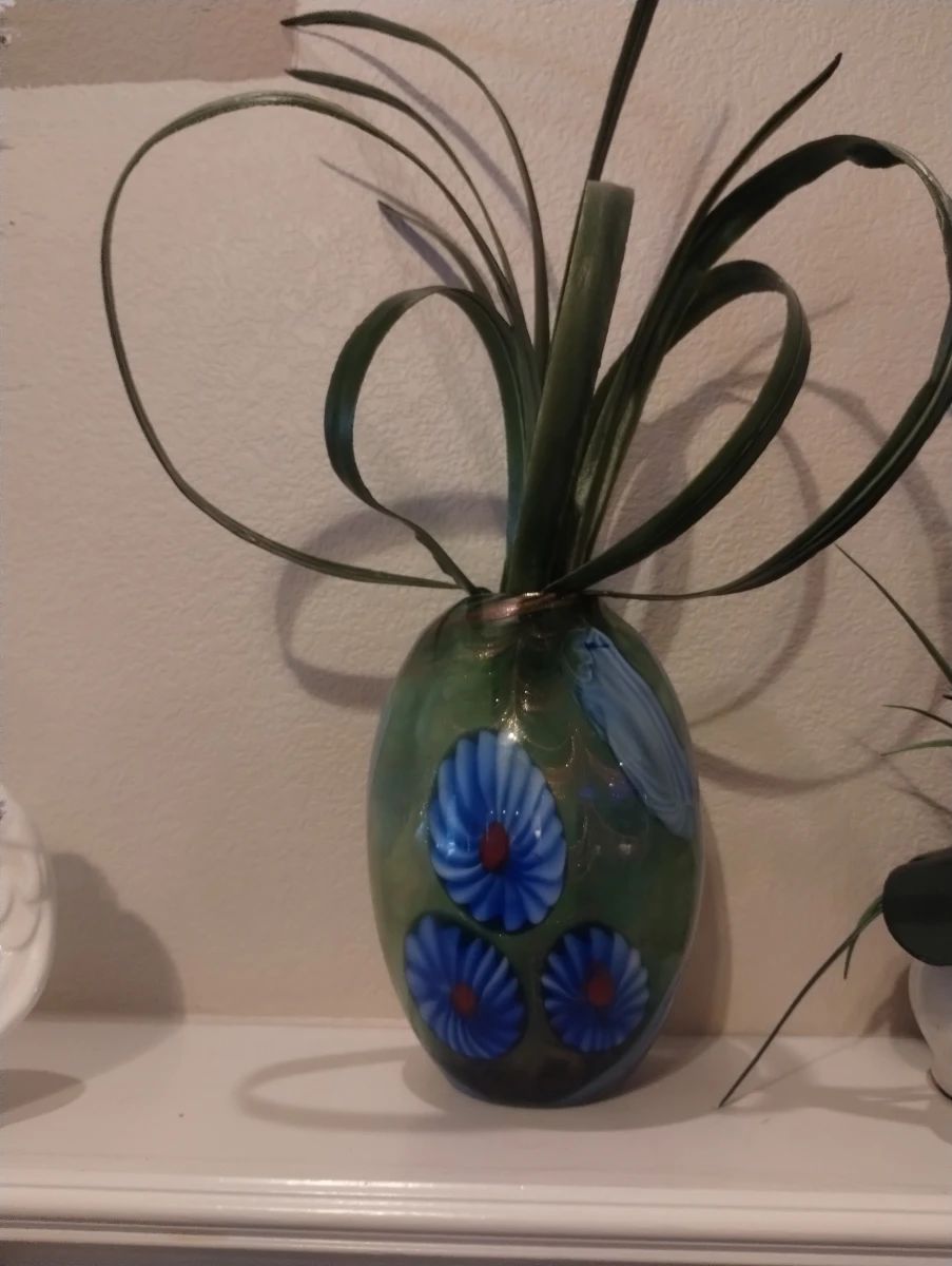 Hand blown Murano glass with leaves