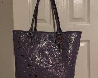 Floral purple leather purse fromt