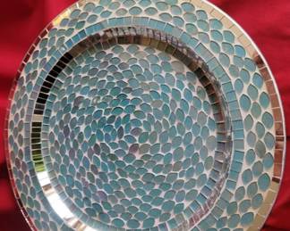 Turquoise colored and mirrored charger plates