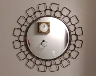 Round mirror with square trim