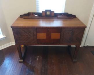 Mid-century modern cedar blanket chest