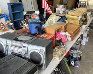 Boombox, camping, tile