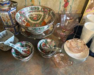 Chinese Porcelain Dish Set 