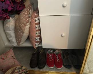 Decorative Pillows, Shoes 
