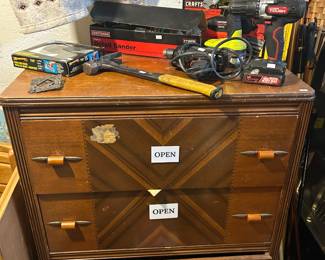 Dresser, Tools
