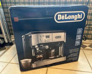 DeLonghi Coffee/Espresso Machine 