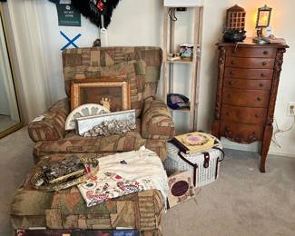 Lounge Chair and Ottoman 