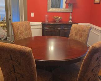 Round Cherry Wood Table with 4 Chairs