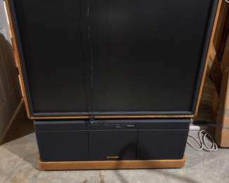 Hitachi projection TV