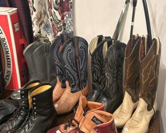 Women’s cowboy boots 