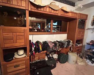 Large Headboard with mirrors and storage - oakwood brand