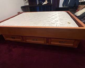 Waterbed frame with bladder liner