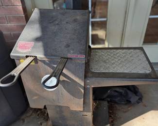R & V Works Cajun Fryer 4 Gallon Propane Gas Deep Fryer