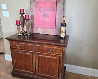 Buffet bar cabinet 