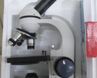Microscope