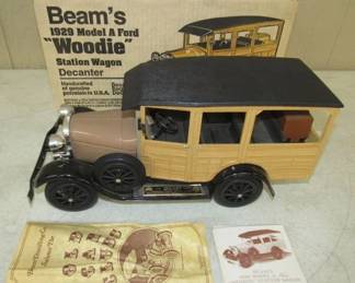 Jim Beam Whiskey "Woodie" Station Wagon Decanter in Box