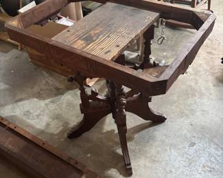 Table that comes with Marble Top