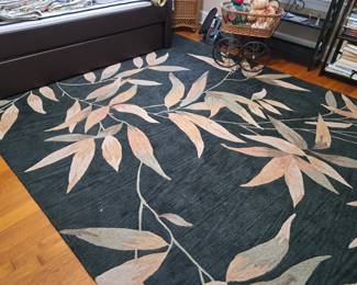 AREA RUG