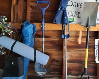 LONG HANDLE GARDEN TOOLS, EXERCISE MAT