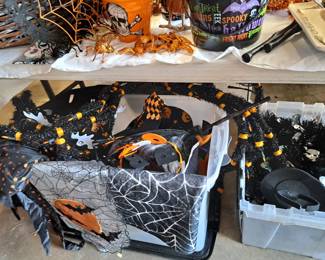 MORE HALLOWEEN LIGHTING 