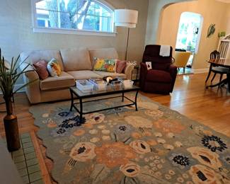LIVING ROOM FURNITURE, LIFT CHAIR, FLOOR LAMP, AREA RUG