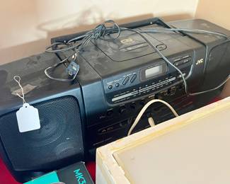 BOOM BOX