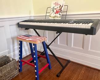 ELECTRIC KEYBOARD
