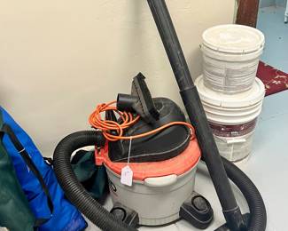 SHOP VAC