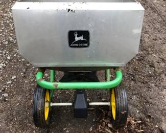 John Deere TY8518 Tow‑Behind Fertilizer Spreader – U.S. Made