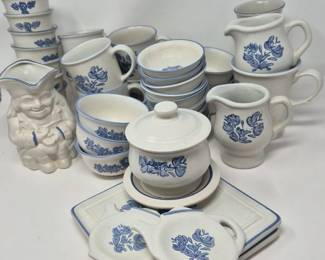 Pfaltzgraff Yorktowne Stoneware Dinnerware