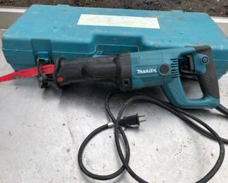 Makita JR3050T Reciprocating Saw with Case