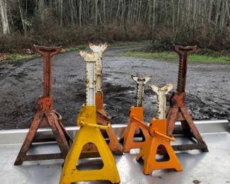 Six Jack Stands – Mixed Sizes & Capacities, Shop/Automotive Lifts