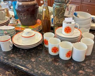Thomas Pinwheel Orange Mug Set