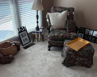 Quality chair with ottoman