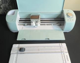 Cricut Explore Air 2 and Cricut Cutting Mat