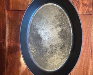 Staub Cast Iron Round Cocotte / Dutch Oven