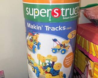 Super Structs Makin' Tracks Construction Set