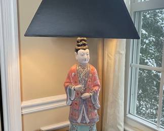 Vintage Chinese Famille Rose Porcelain Figural Table Lamp