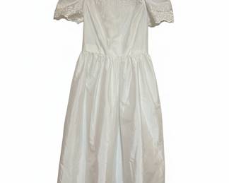 Vintage White Satin Wedding Dress with Lace Accents