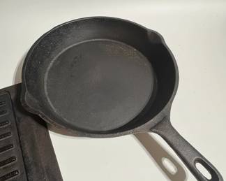 Cast Iron Dutch Oven Camping Set with Skillet and Griddle second image